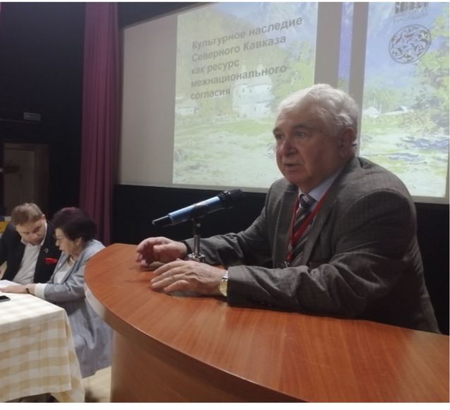 Директор ГПК Алаутдин Аскеров принял участие в симпозиуме в Геленджике